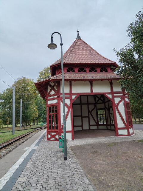 Historischer Pavillon an der Haltestelle Herrenkrug